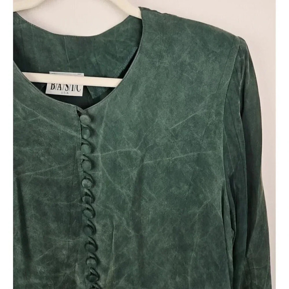 Basic USA Brand Green Long Sleeve Round Neck Blouse Button Down Top - Picture 4 of 9